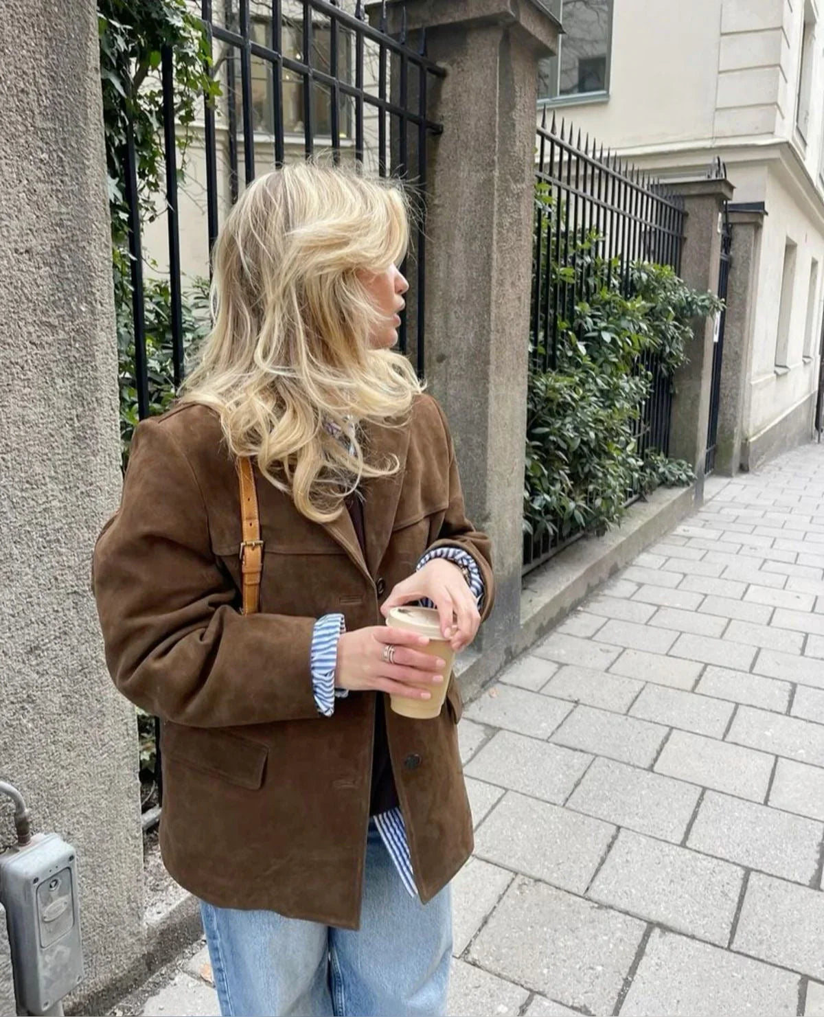 Emma - Elegante veelzijdige suède blazer